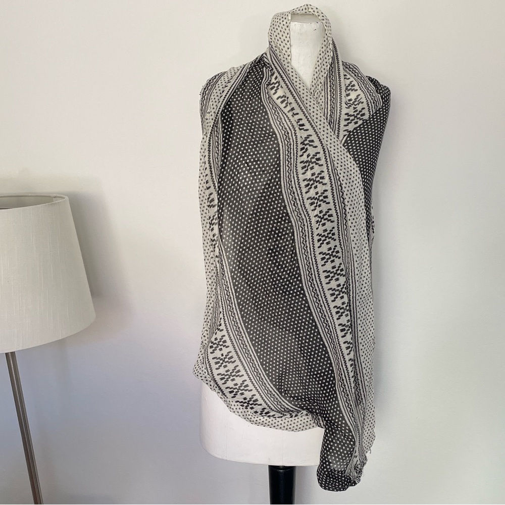 Black and White Patterned Scarf